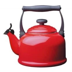 Le Creuset Tradition Fluitketel - 2.1 L - Kersenrood 8 Le Creuset Tradition Fluitketel - 2.1 L - Kersenrood -Waterfilterkan Winkel 1200x1200 796