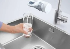 BRITA On Tap Faucet Filtration System - Uitstekend Smakend Gefilterd Water - Inclusief 1 BRITA ON TAP Kraanfilter - 600 Liter Water Gefilterd Per Patroon - Witte Kleur -Waterfilterkan Winkel 1200x839
