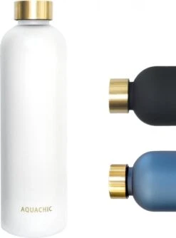 Aquachic - 1L Waterfles Met 2 Doppen En Tijdsmarkeringen - Lekvrij & Licht - Duurzaam - Nederlands Merk - Drink Fles / Bidon- Wit 1 Liter
